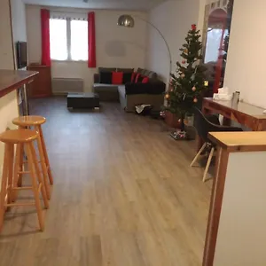 Appartement Superbe T3 De 85 Mètres Carrés
